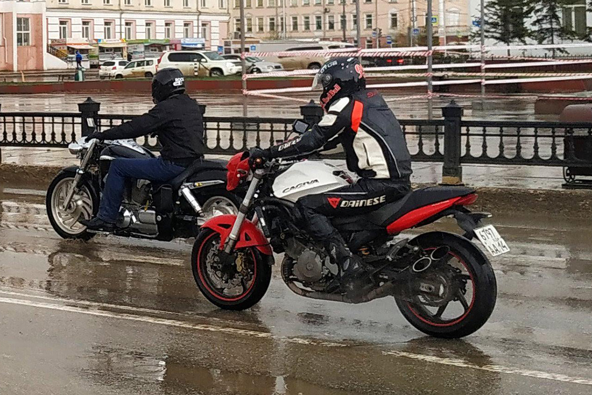 6797 аа 14, Cagiva Raptor 