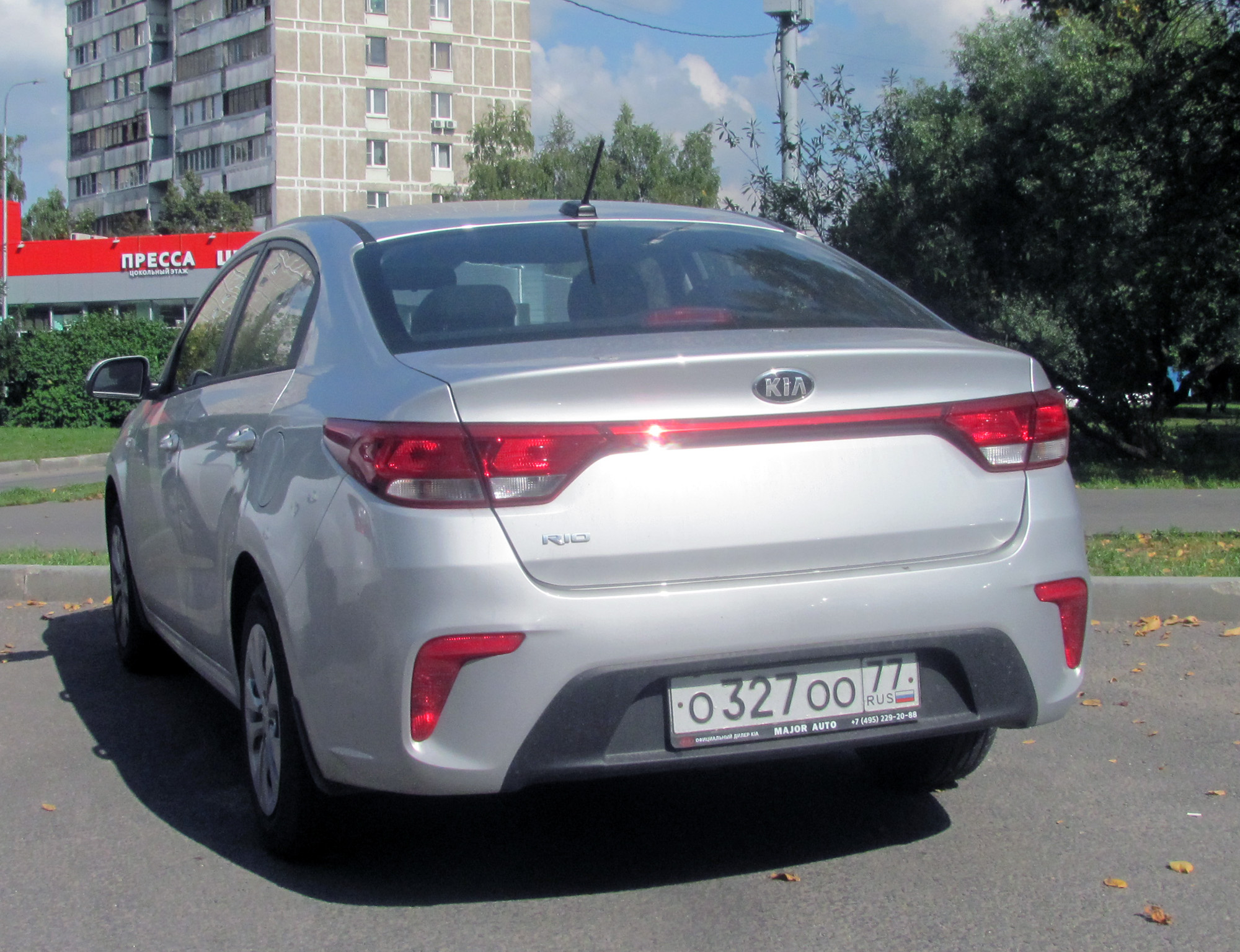 о 327 оо 77, Kia Rio 