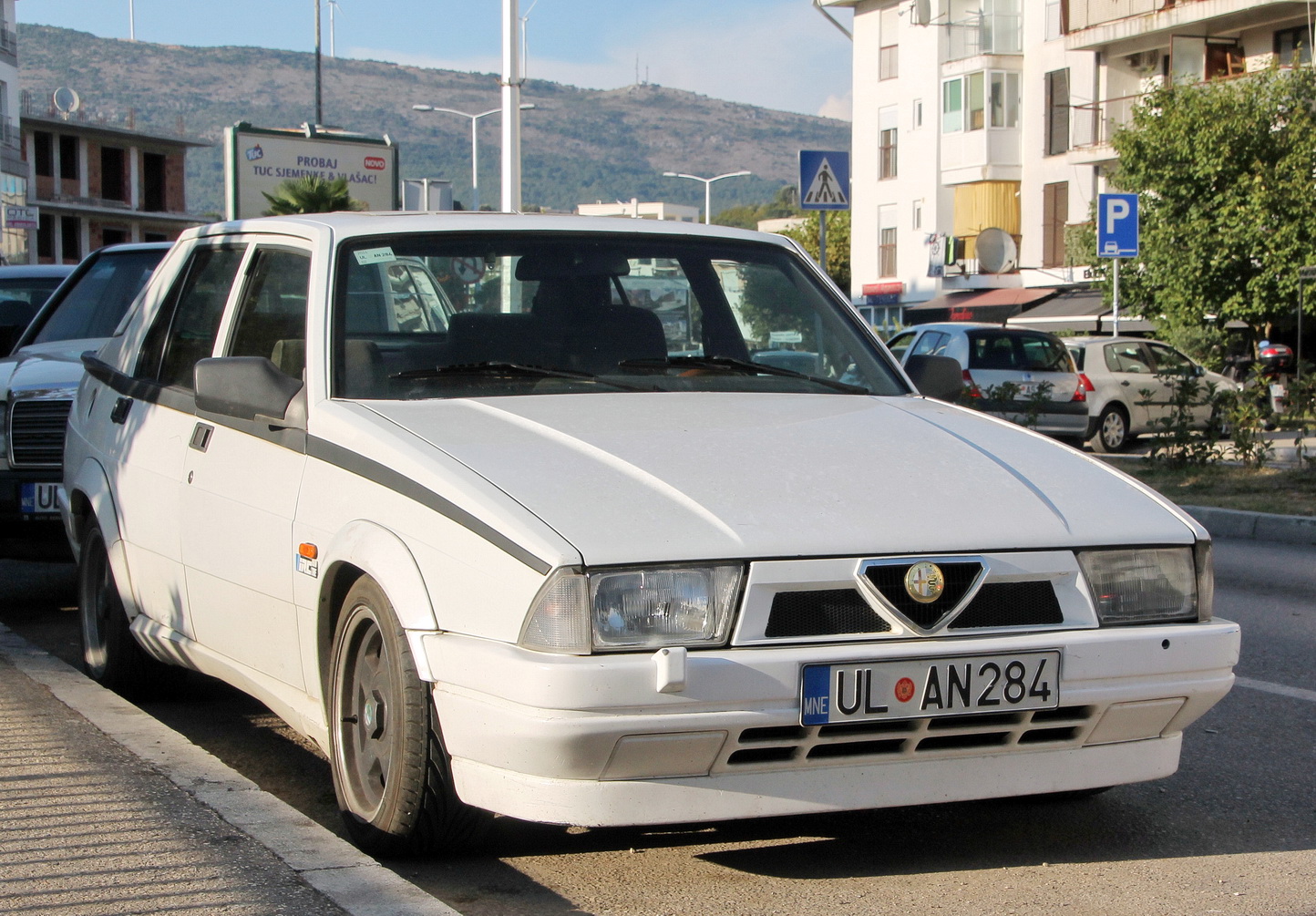UL AN284, Alfa Romeo 75 1st gen (162B), 1985–1992