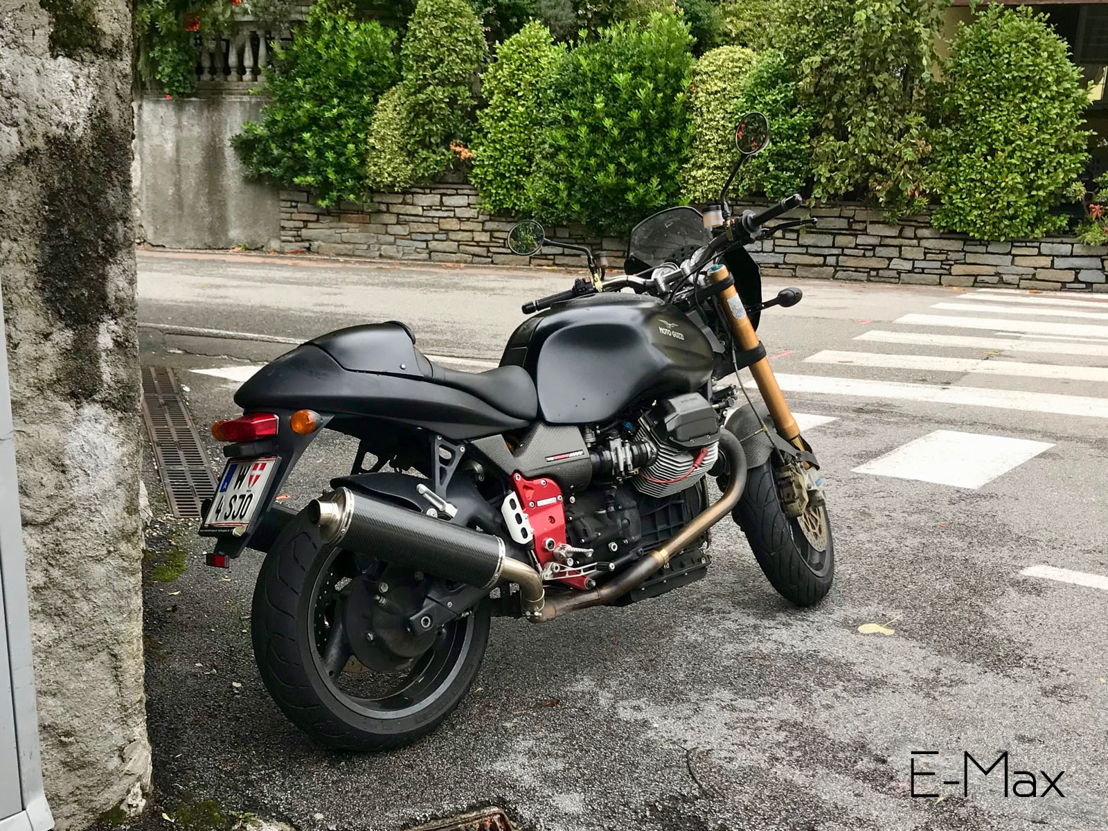 W 4 SJO, Moto Guzzi V11 