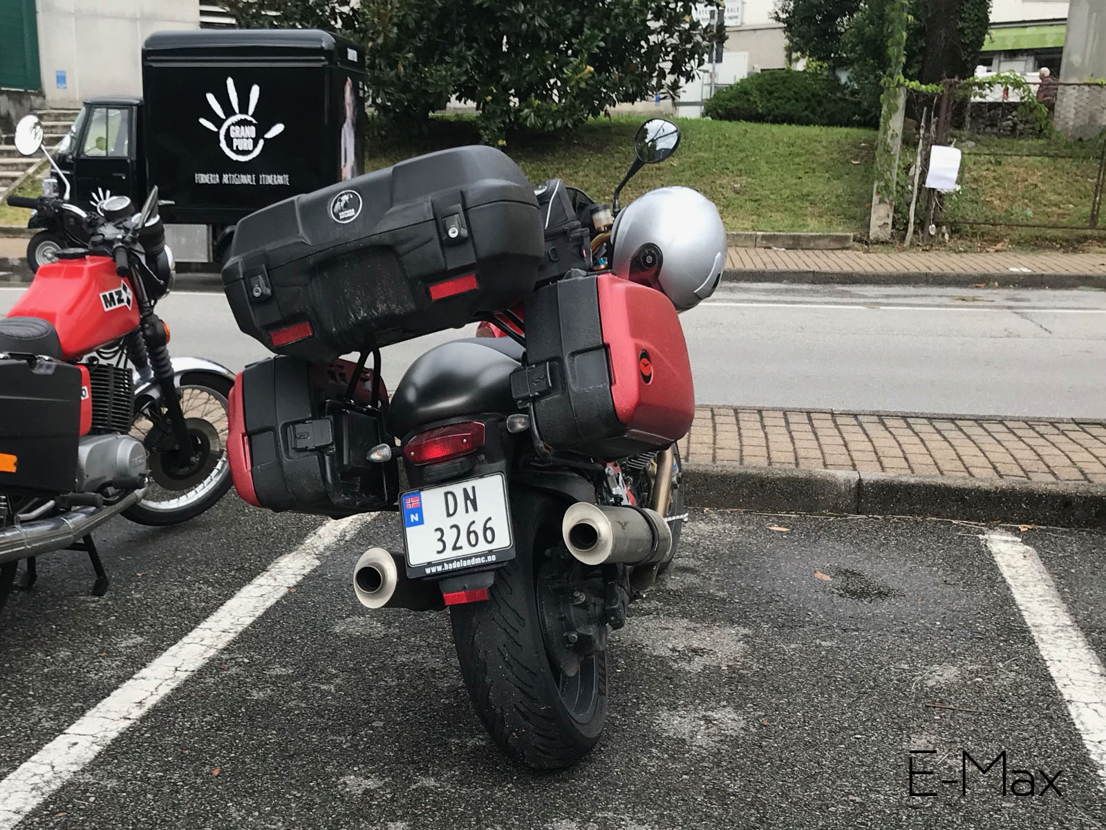 DN 3266, Moto Guzzi V11 