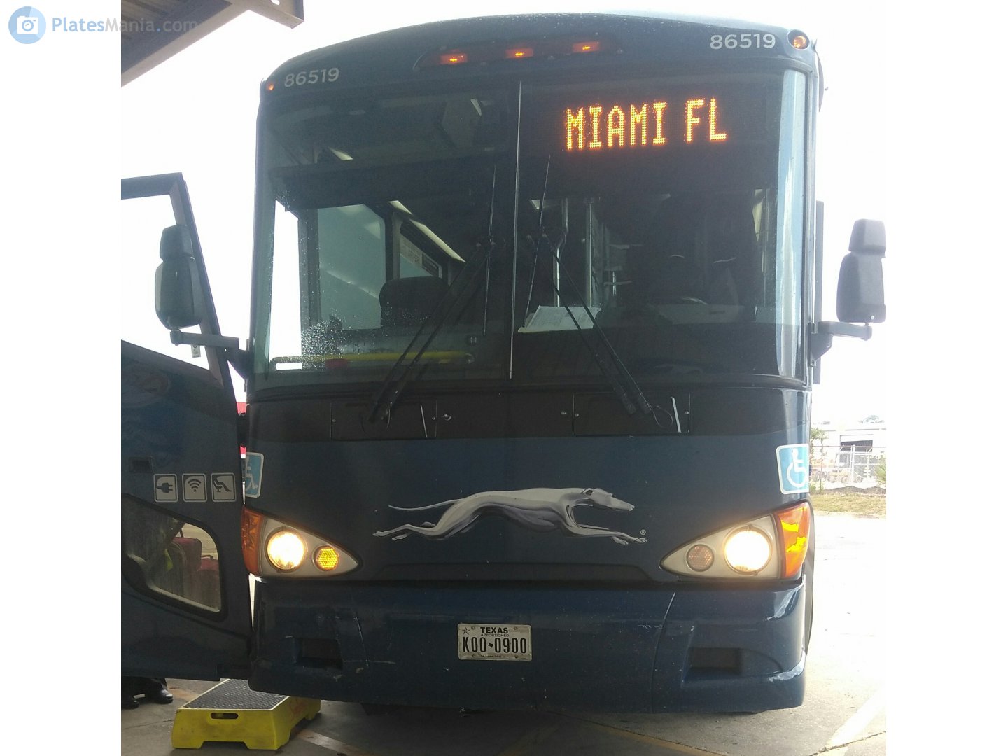 K00-0900, Motor Coach Industries D-Series 