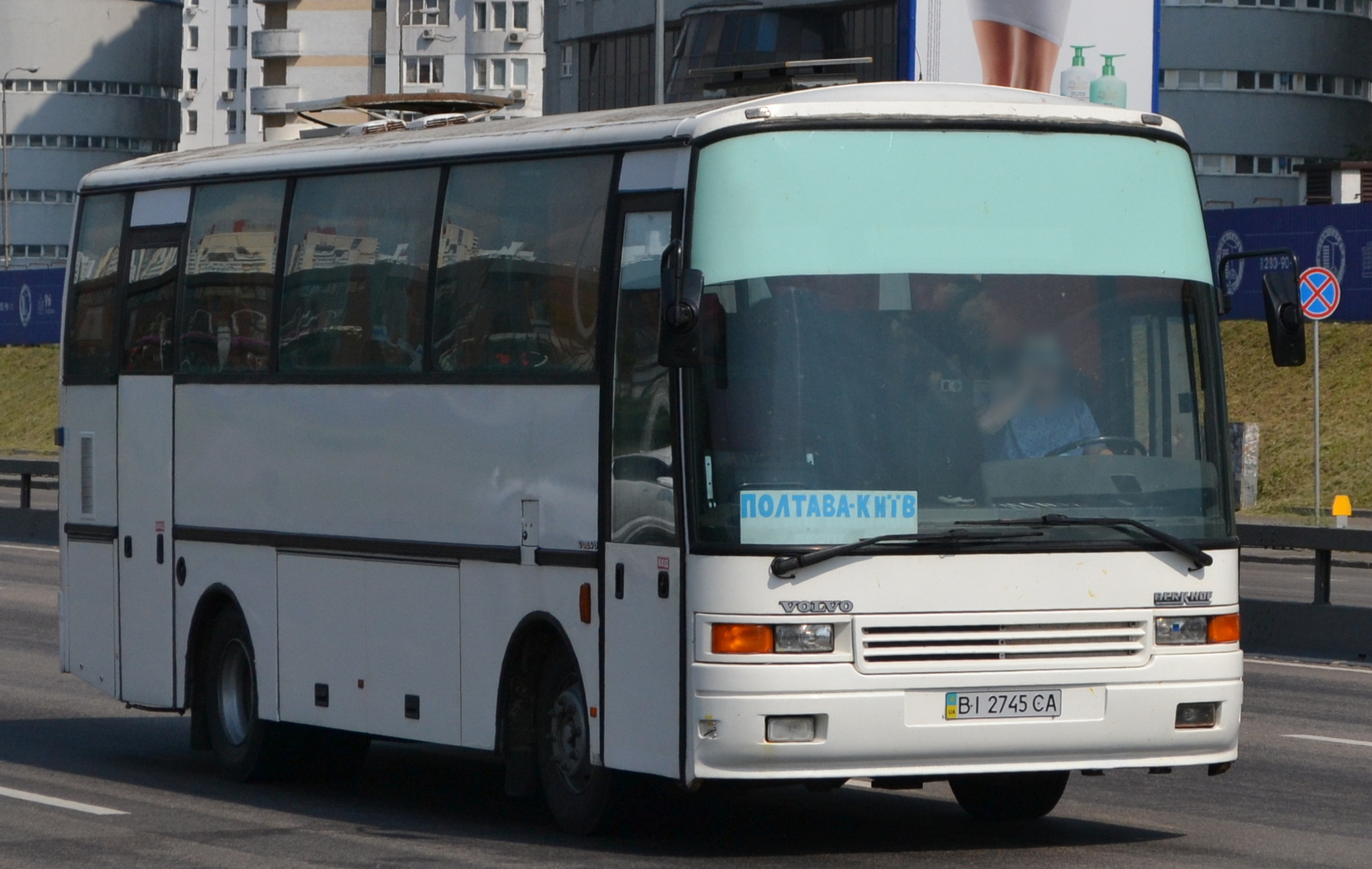 BI 2745 CA, Berkhof Excellence Excellence Midi