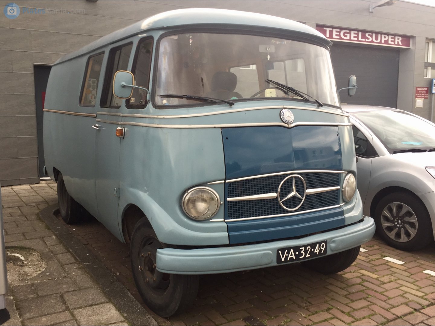 VA-32-49, Mercedes-Benz L319 