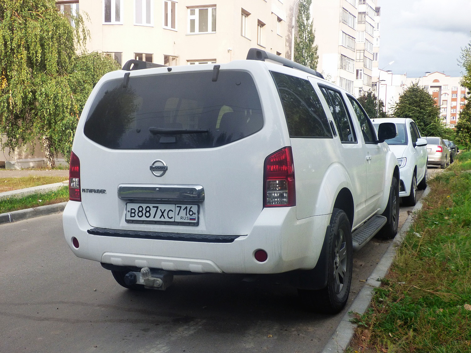 в 887 хс 716, Nissan Pathfinder 