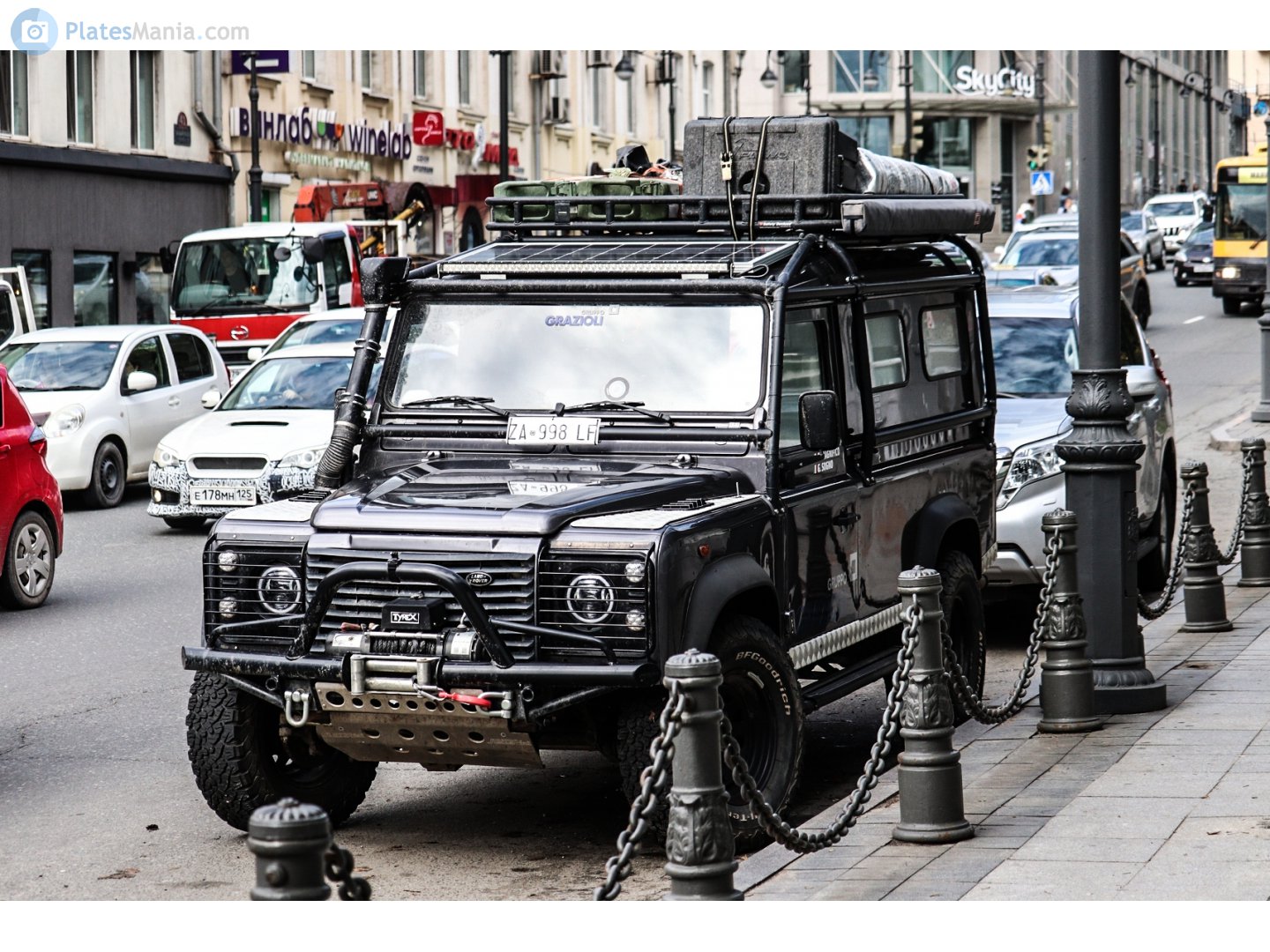 ZA 998 LF, Land Rover Defender 