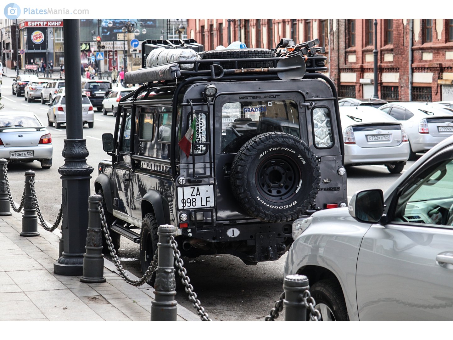 ZA 998 LF, Land Rover Defender 