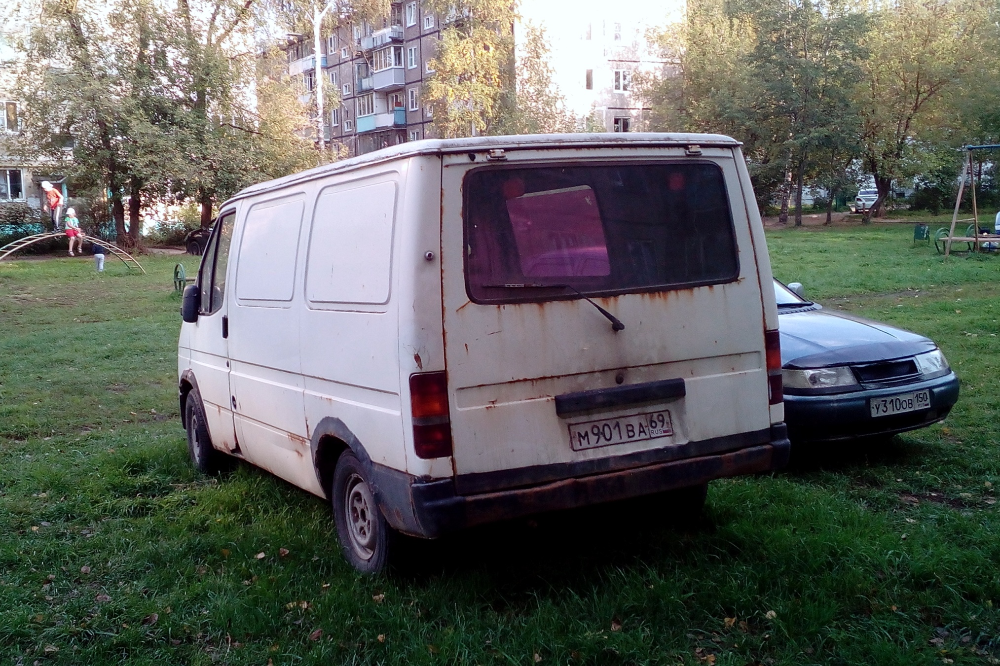 м 901 ва 69, Ford Transit 2nd gen Van, 1985–2003