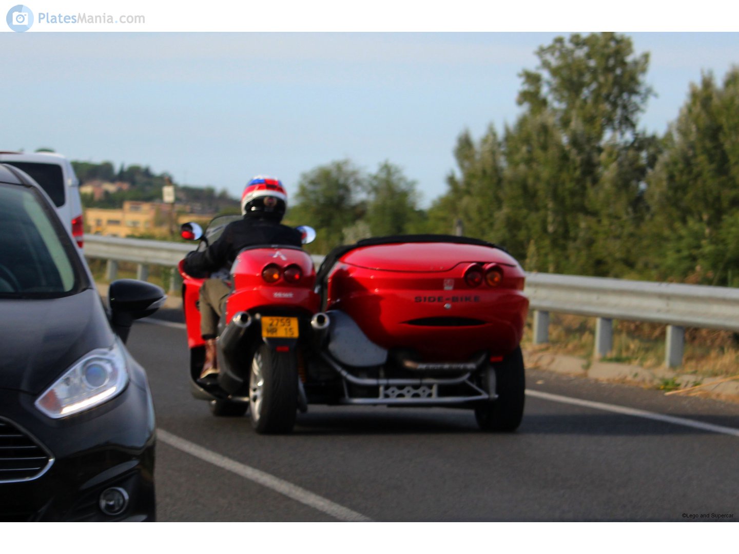 2759 HR 15, Side-Bike Zeus 