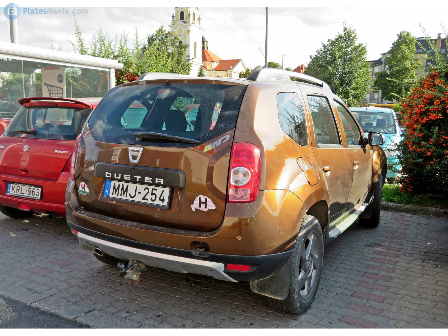 MMJ-254, Dacia Duster 1st gen SUV (HS/H79), 2010–2017
