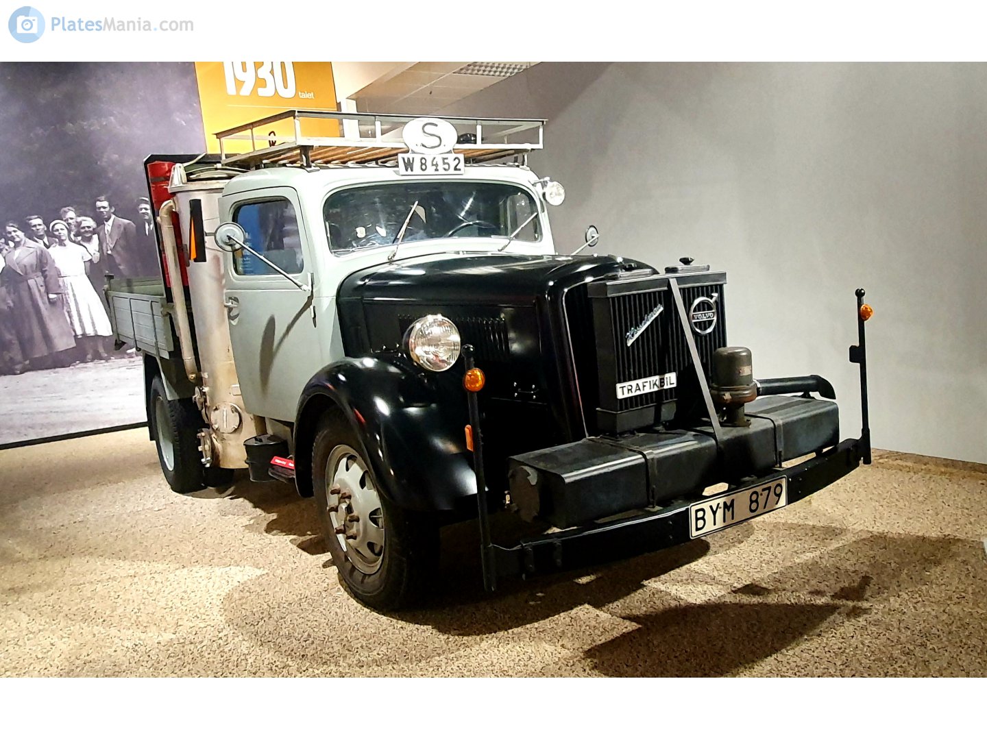 BYM 879, Volvo LV-Series 