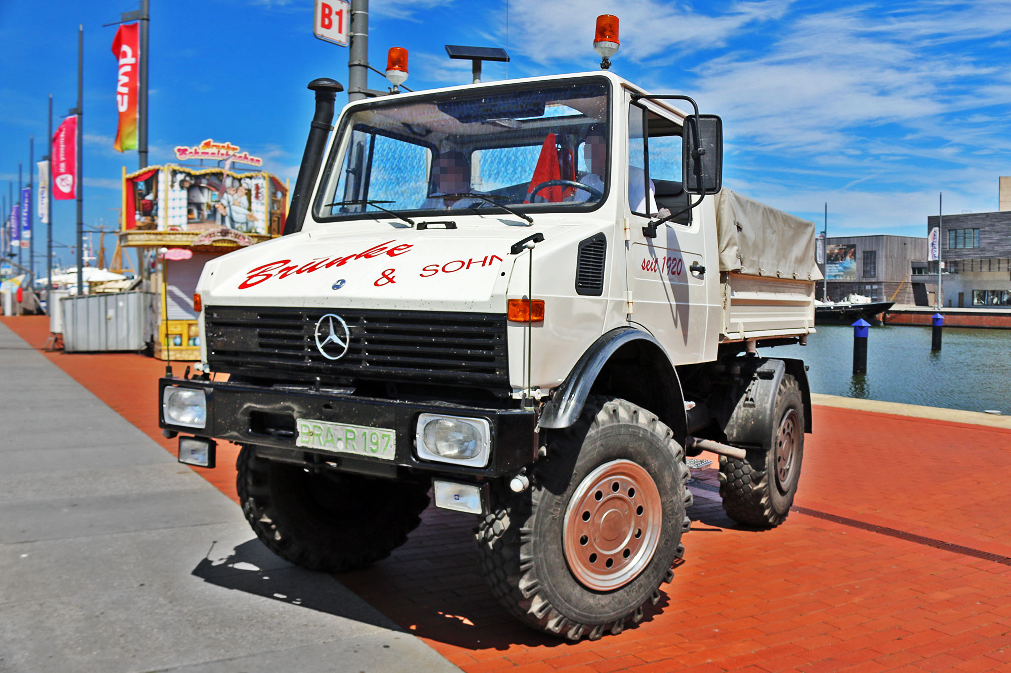 BRA R 197, Mercedes-Benz Unimog 