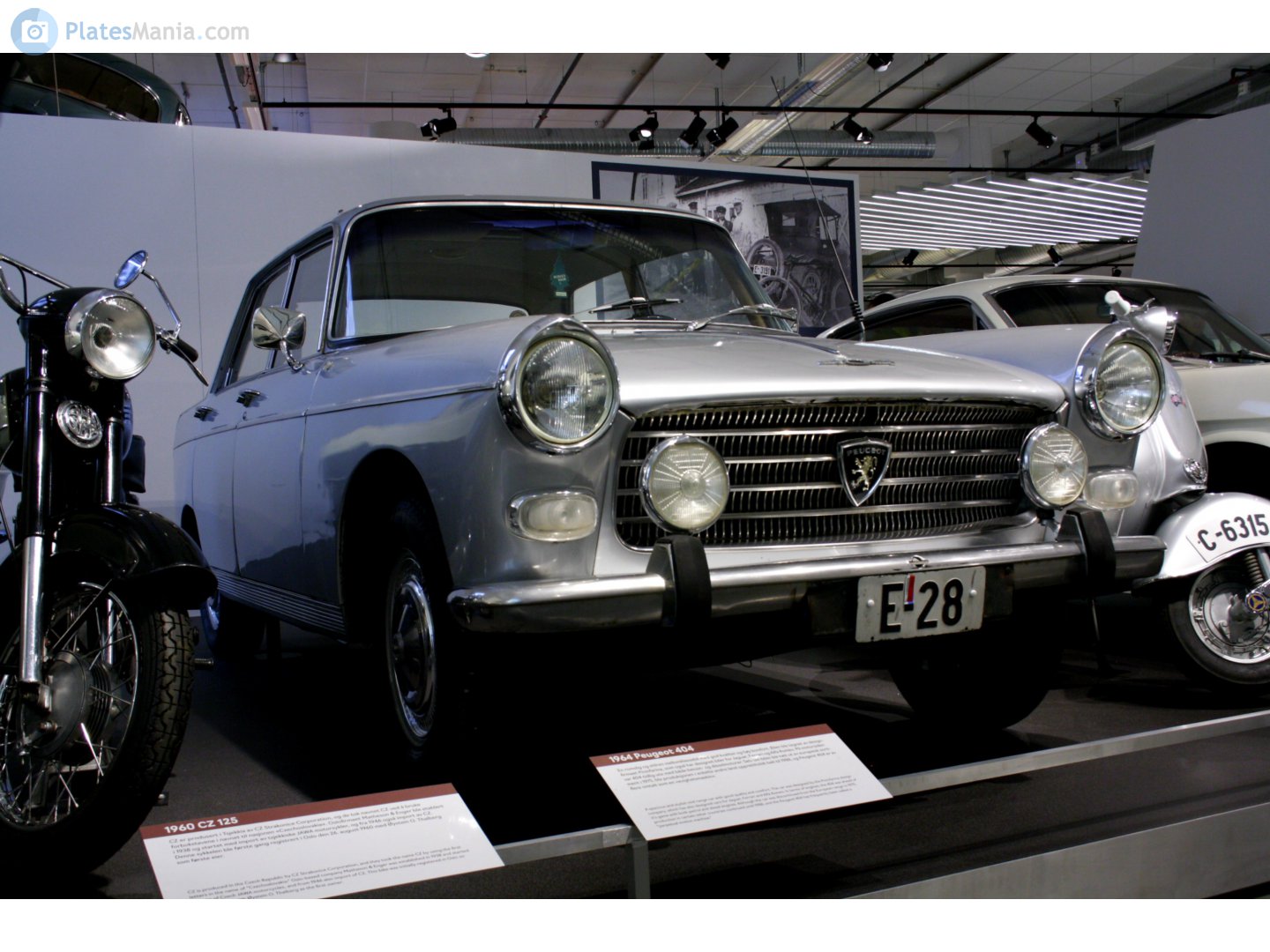 E-28, Peugeot 404 Sedan, 1960–1975