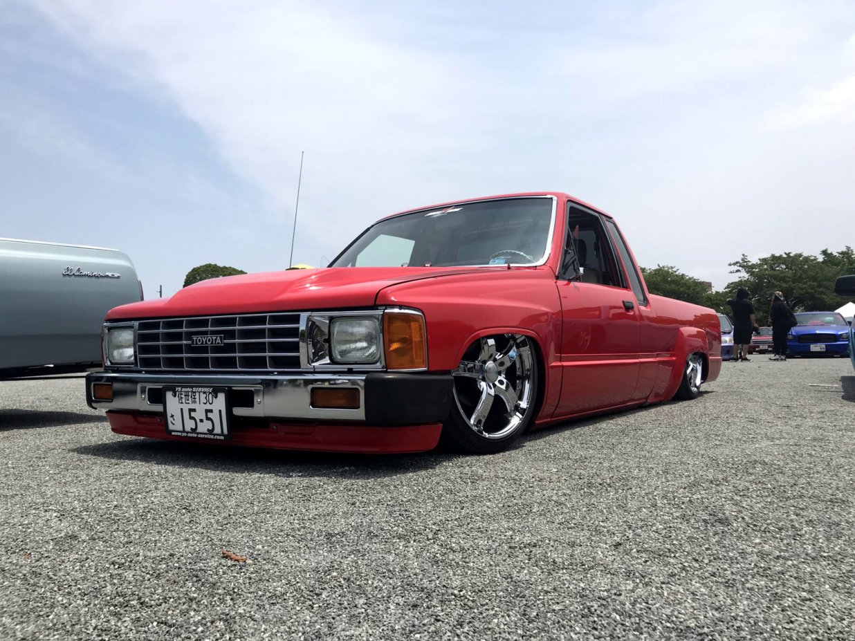 佐世保 130 さ 1551, Toyota Hilux 4th gen (N50/N60/N70), 1983–1997