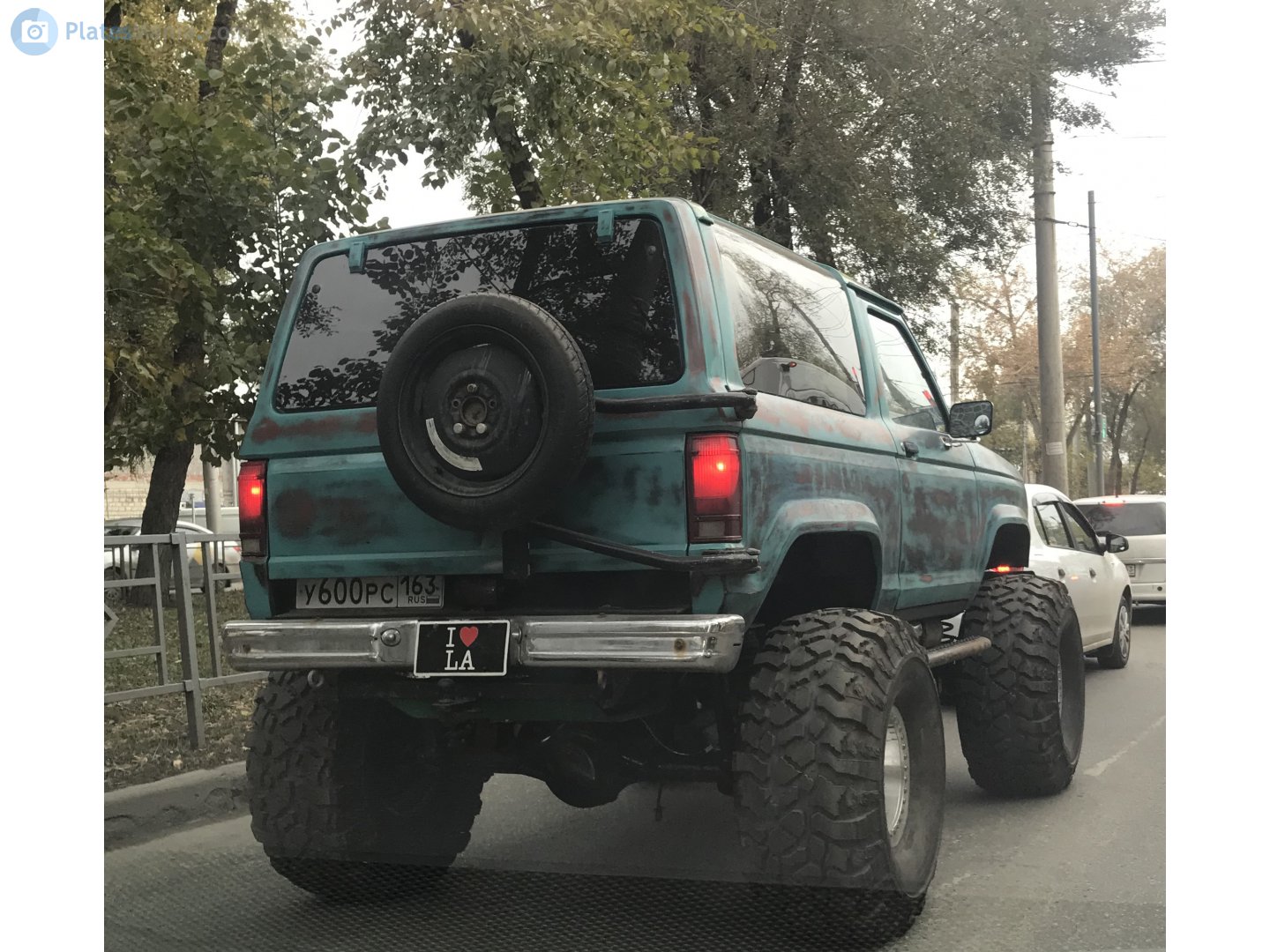 у 600 рс 163, Ford Bronco II 
