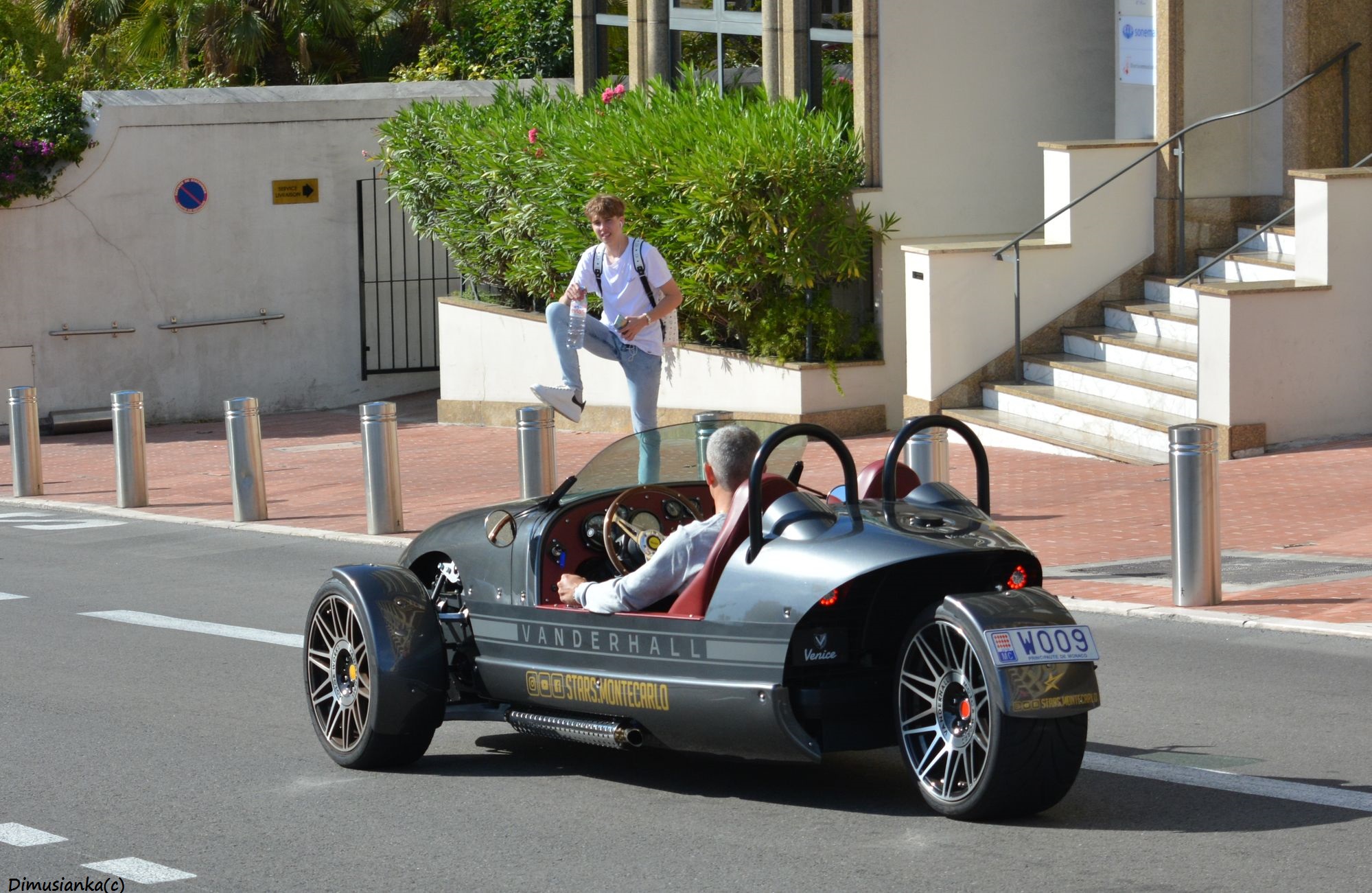 W009, Vanderhall Venice 