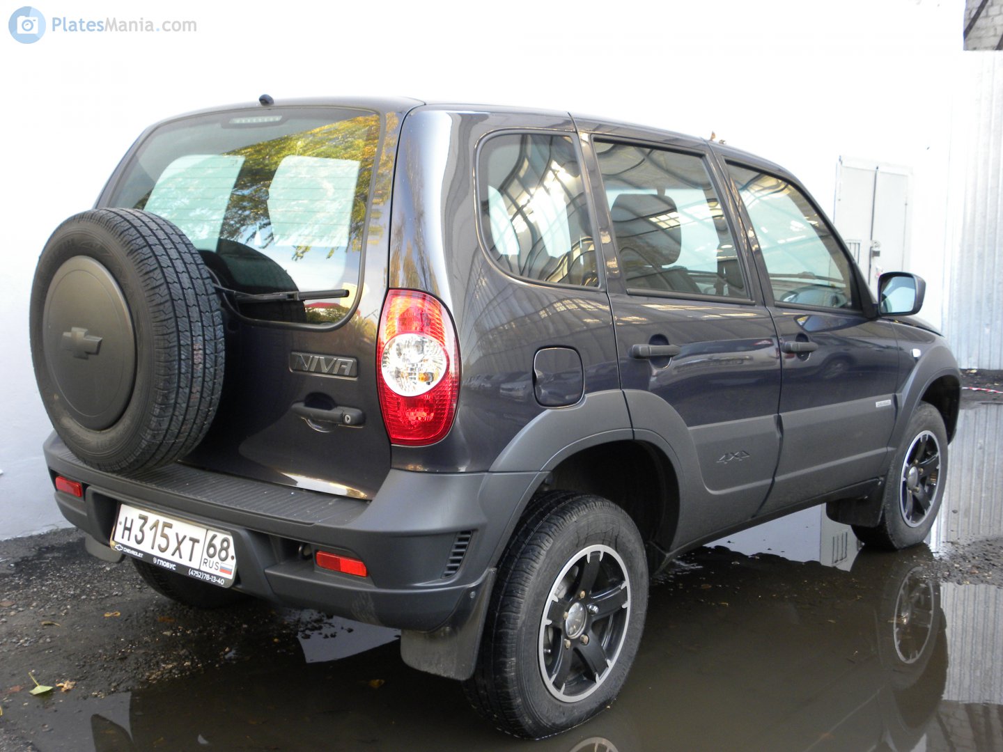 Эмблема решетки радиатора ваз 2123 н +о. Шильдик шевроле нива бертоне. Шильдик заводской шевроле нива. 2123 н о. 2123-1200010 глушитель н/о ваз-2123.