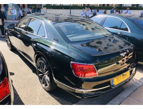 Y17 BML, Bentley Flying Spur