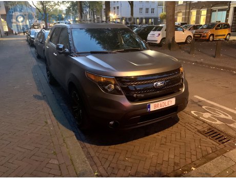 BRADLEY, Ford Explorer