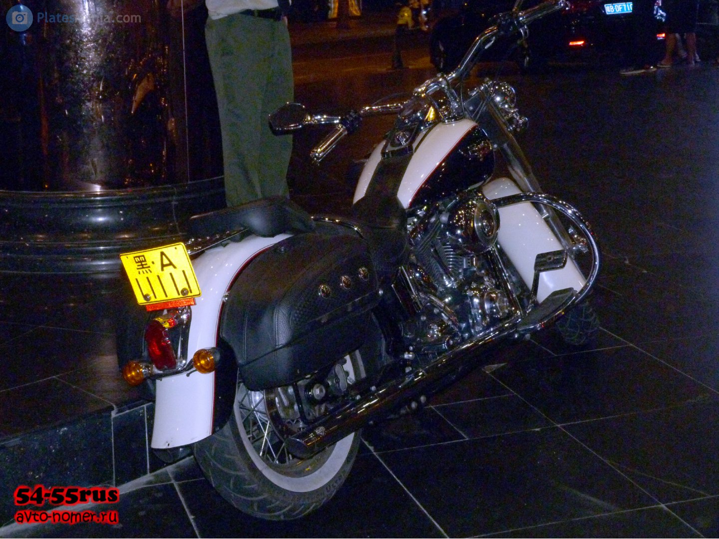 黑A·11111, Harley-Davidson FL 