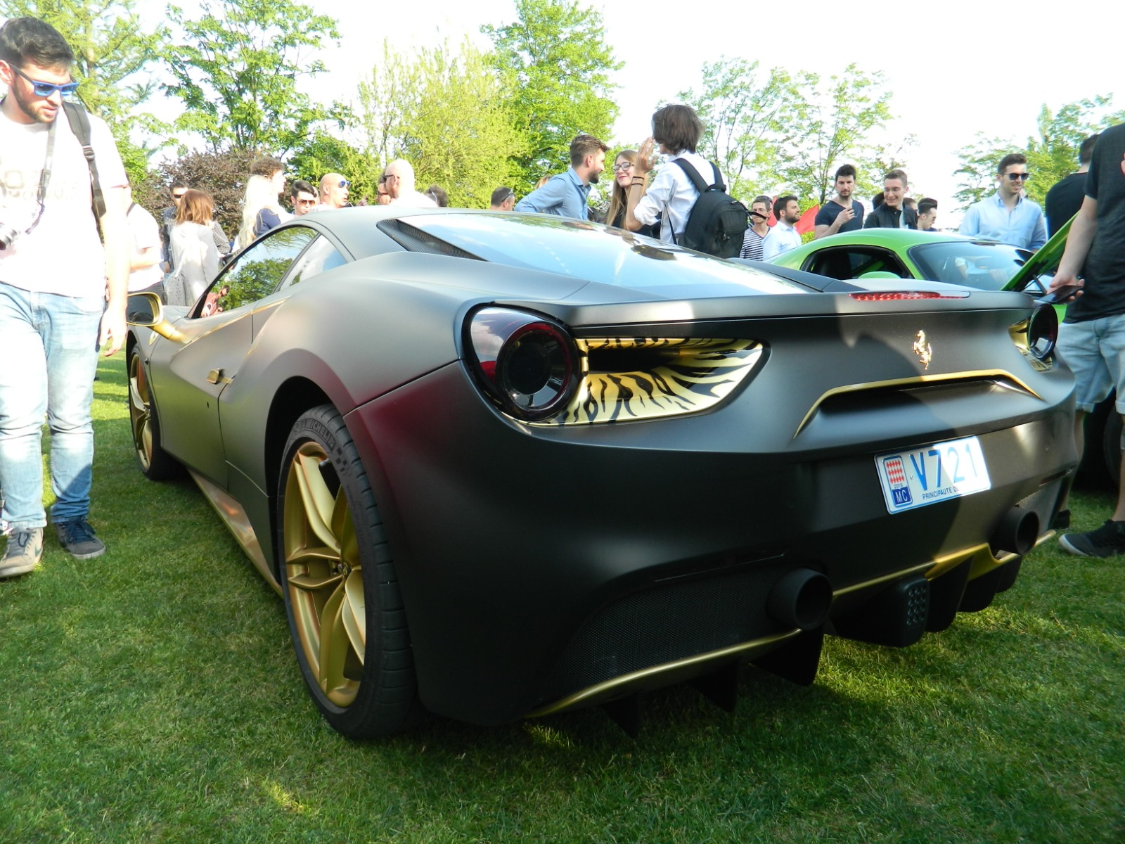 V721, Ferrari 488 1st gen (GTB) Berlinetta (F142M), 2015–2019