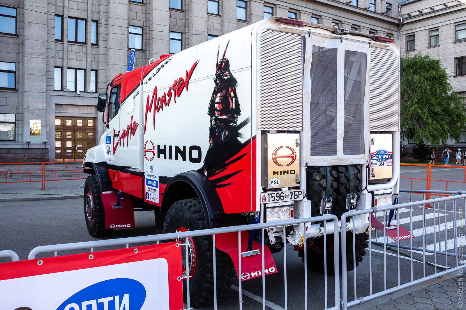 1596 УБР, Hino 600 Series 