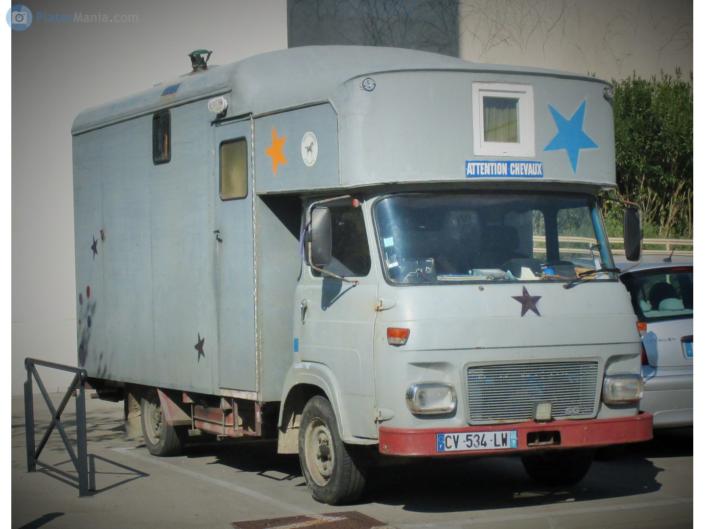 CV-534-LW, Renault SAVIEM SG-Series 