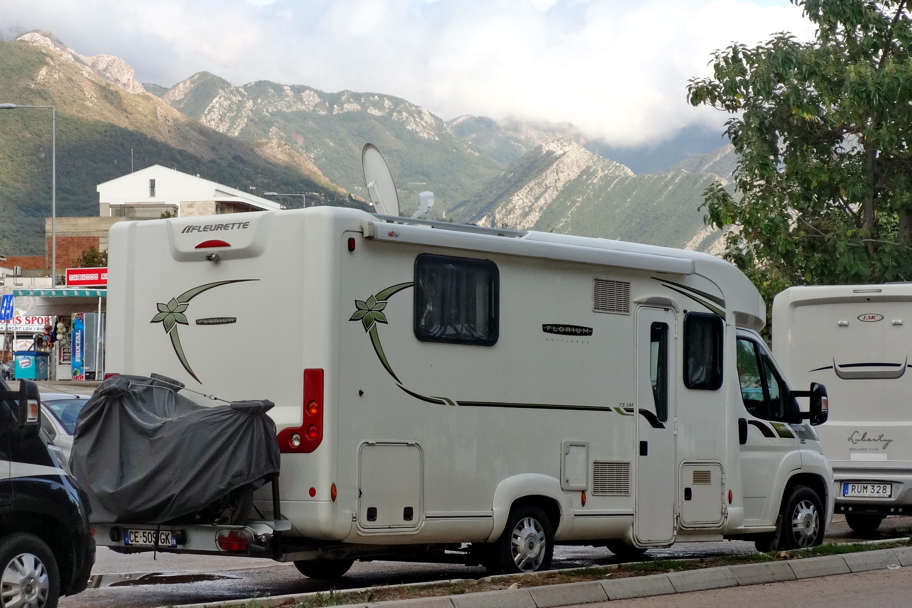 CE-509-GK, Fleurette Florium Mayflower 