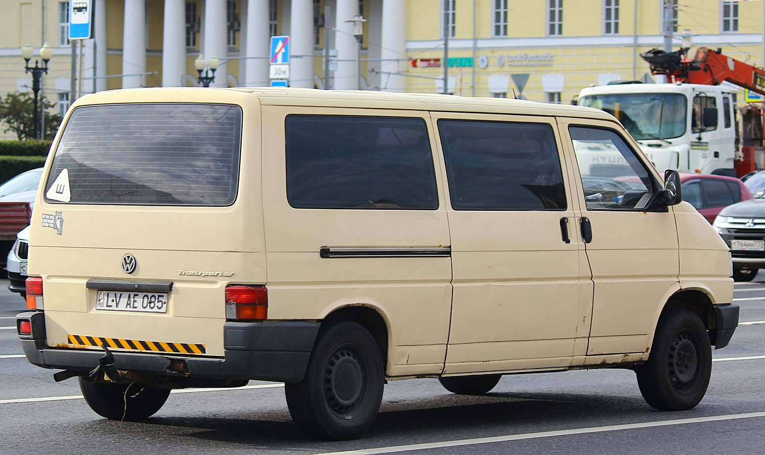 LV AE 085, Volkswagen Transporter 4th gen Van (T4) (70/7D), 1990–2003
