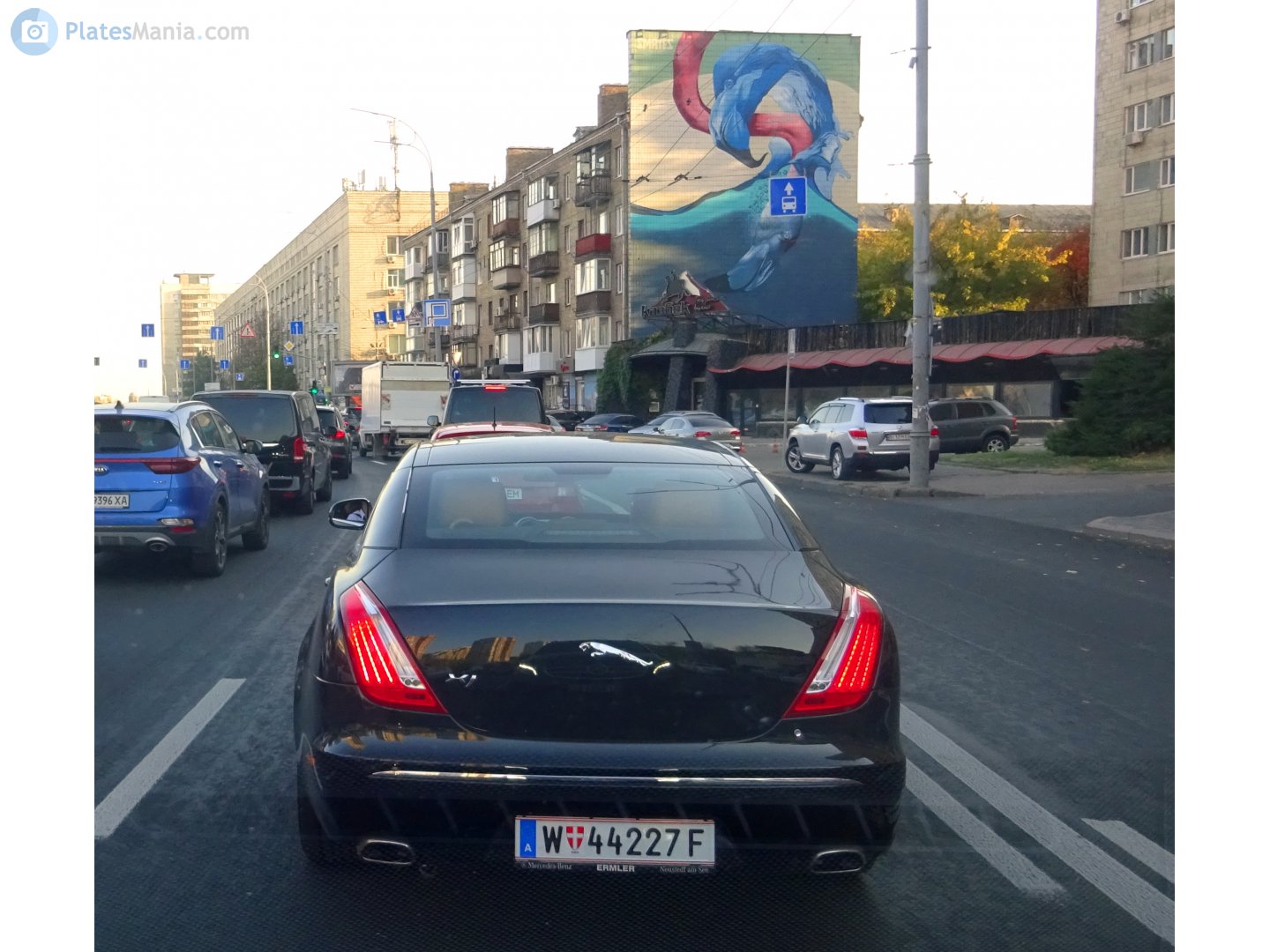 W 44227 F, Jaguar XJ 6th gen (X351), 2009–2019