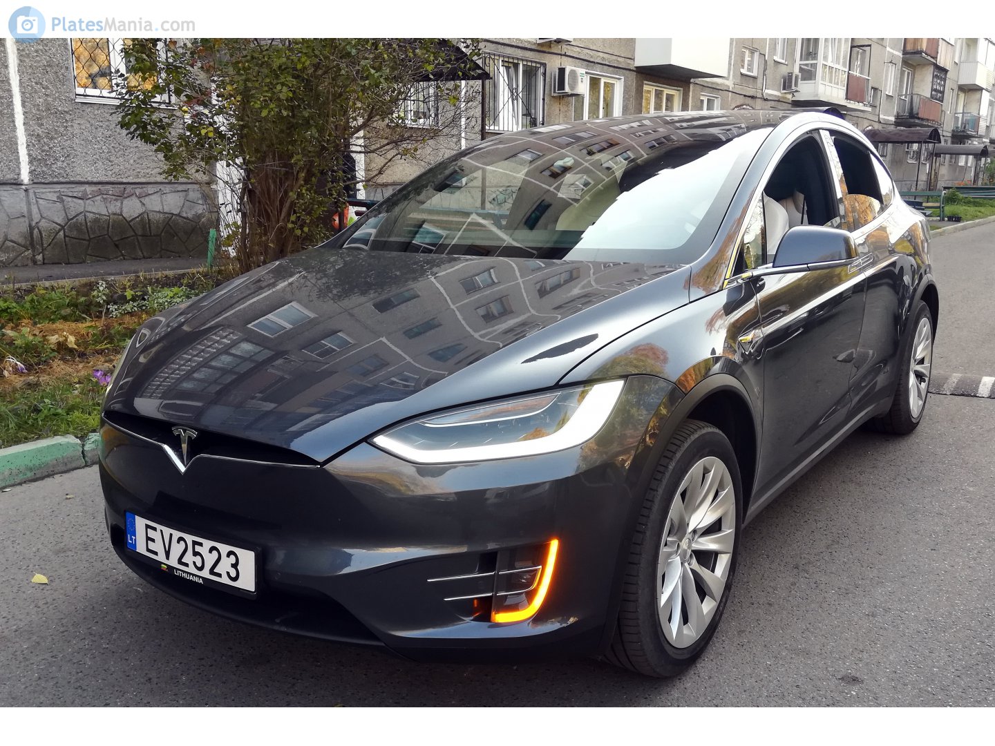 EV2523, Tesla Model X 1st gen (5YJX), 2015–