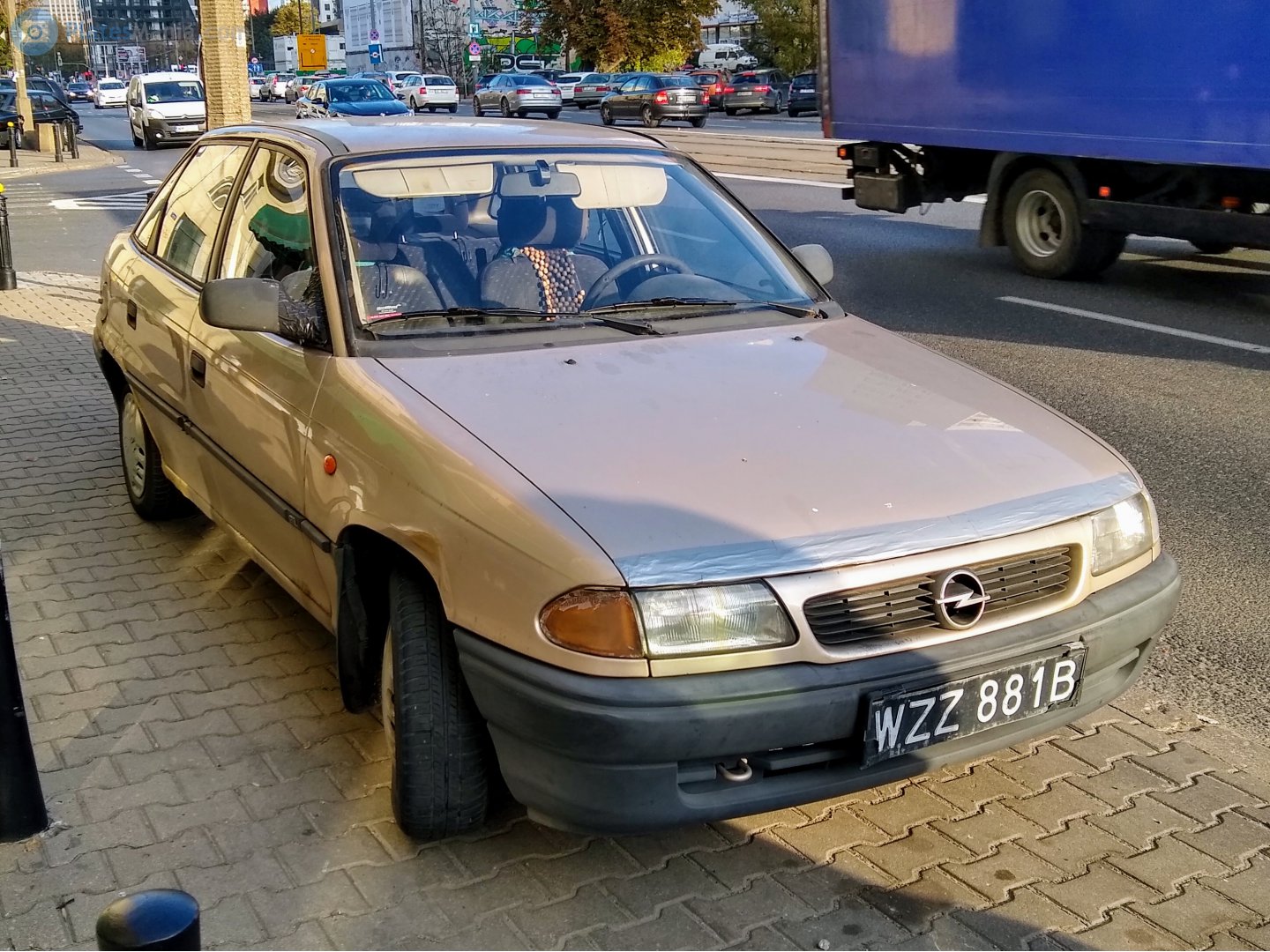 WZZ 881B, Opel Astra 1st gen Sedan (F; T92), 1992–1998 (–2002 for Eastern Europe)