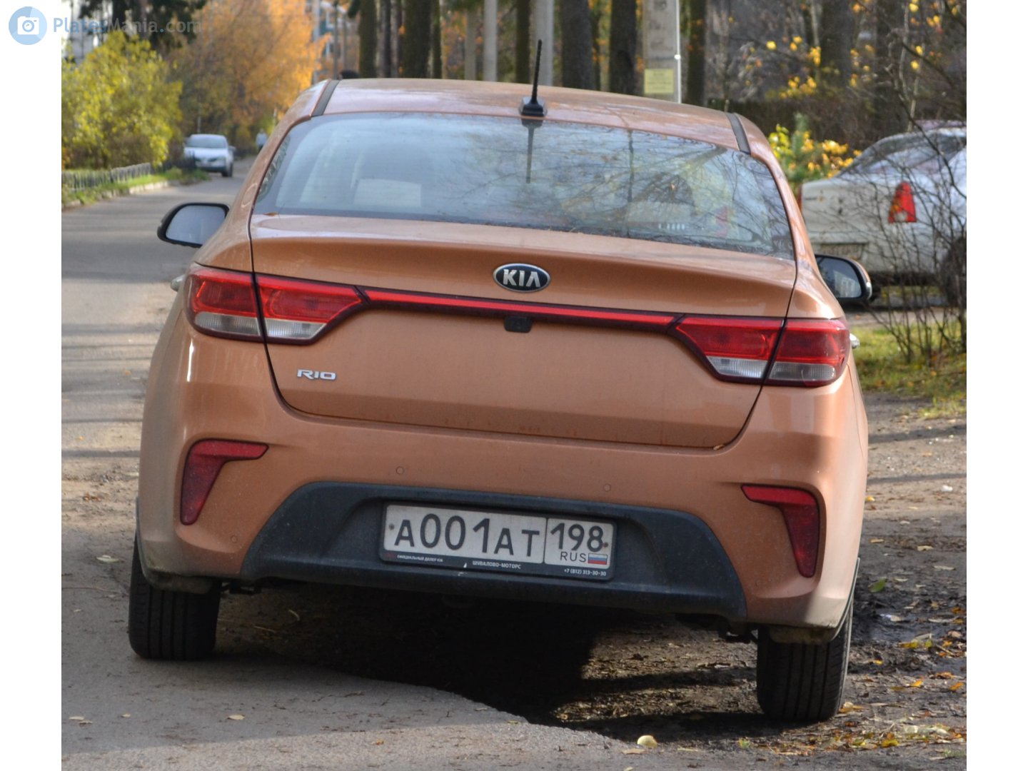 а 001 ат 198, Kia Rio 