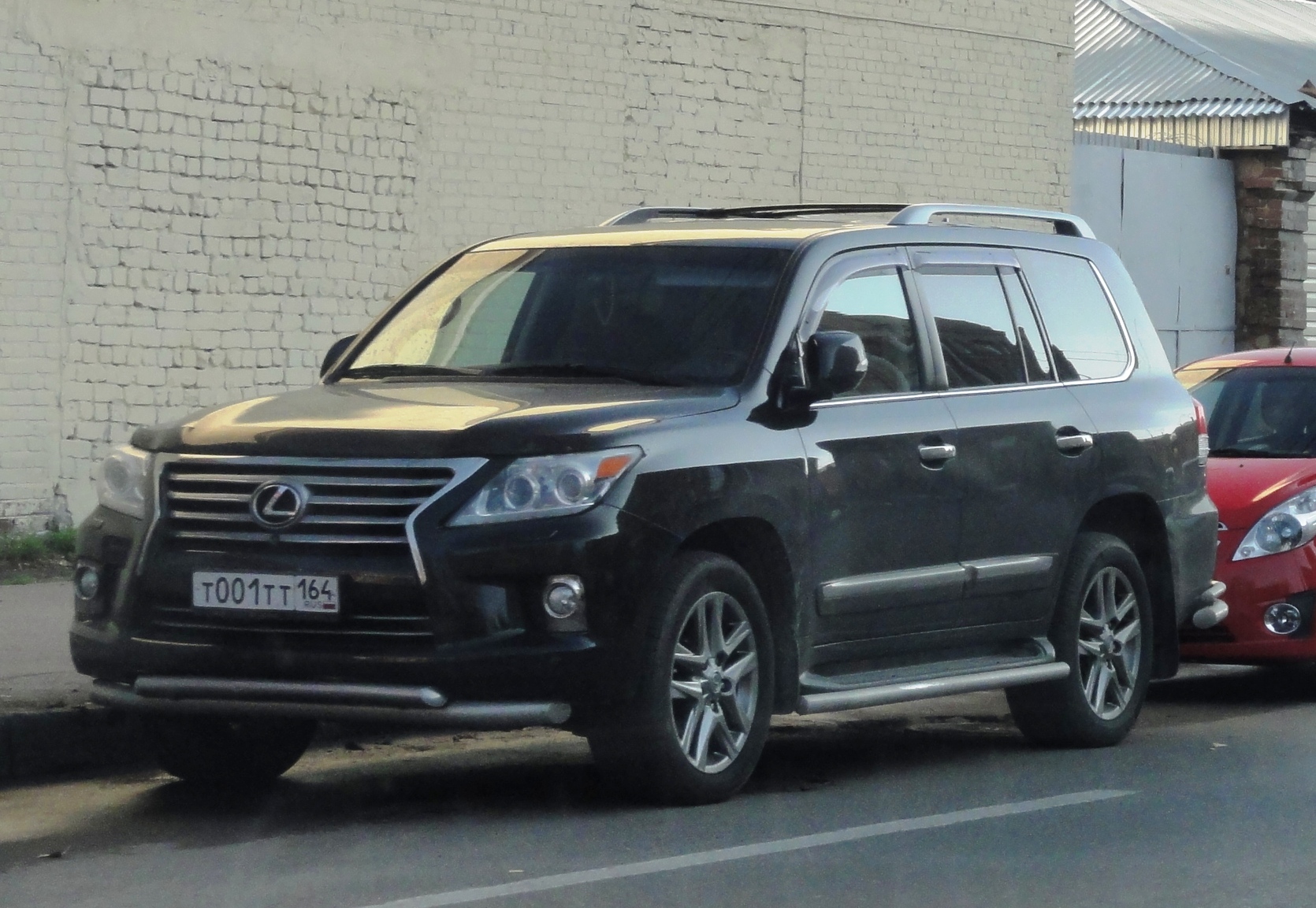 т 001 тт 164, Lexus LX 