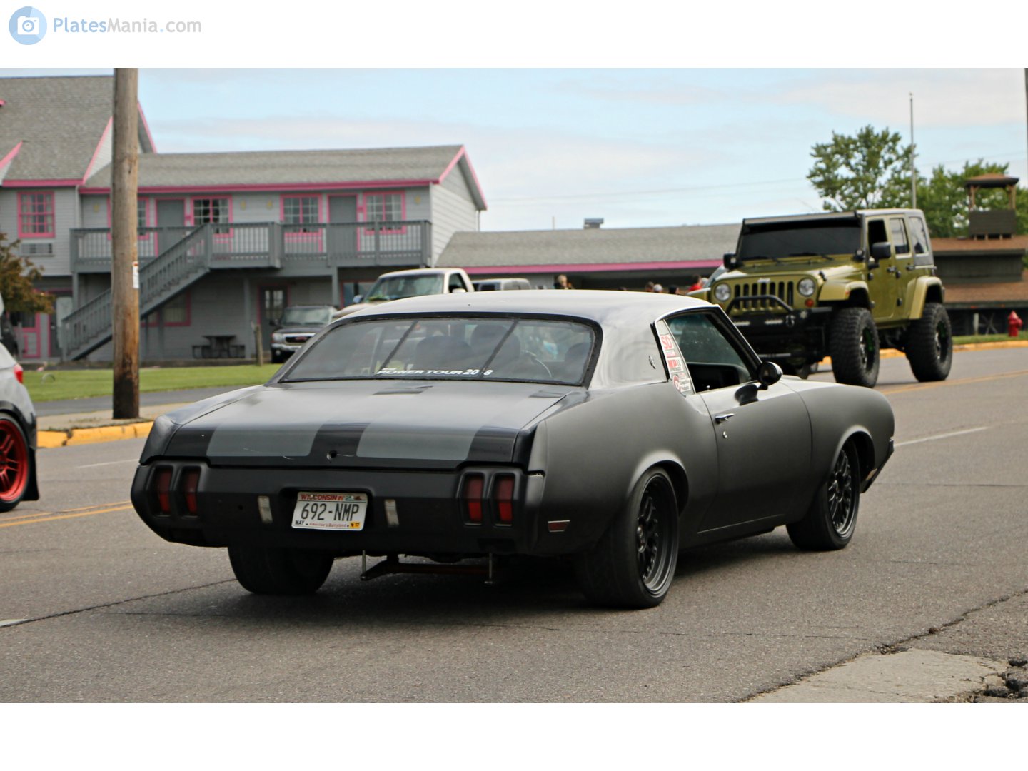 692-NMP, Oldsmobile Cutlass 3rd gen 1970 Supreme Holiday Hardtop Coupe (57), 2nd facelift, 1969–1970