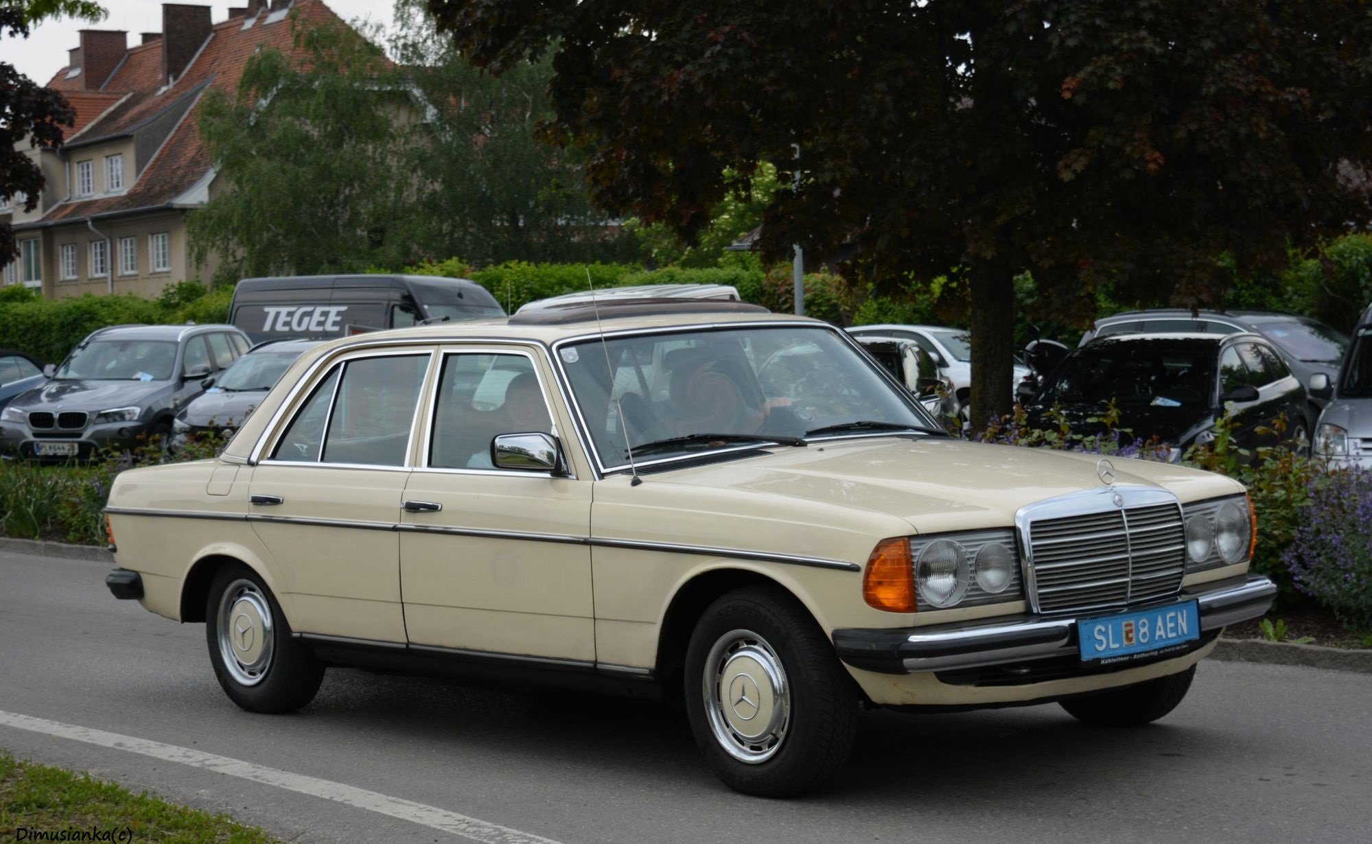 SL 8 AEN, Mercedes-Benz E-Klasse 200–300 Sedan (W123), 1975­–1986