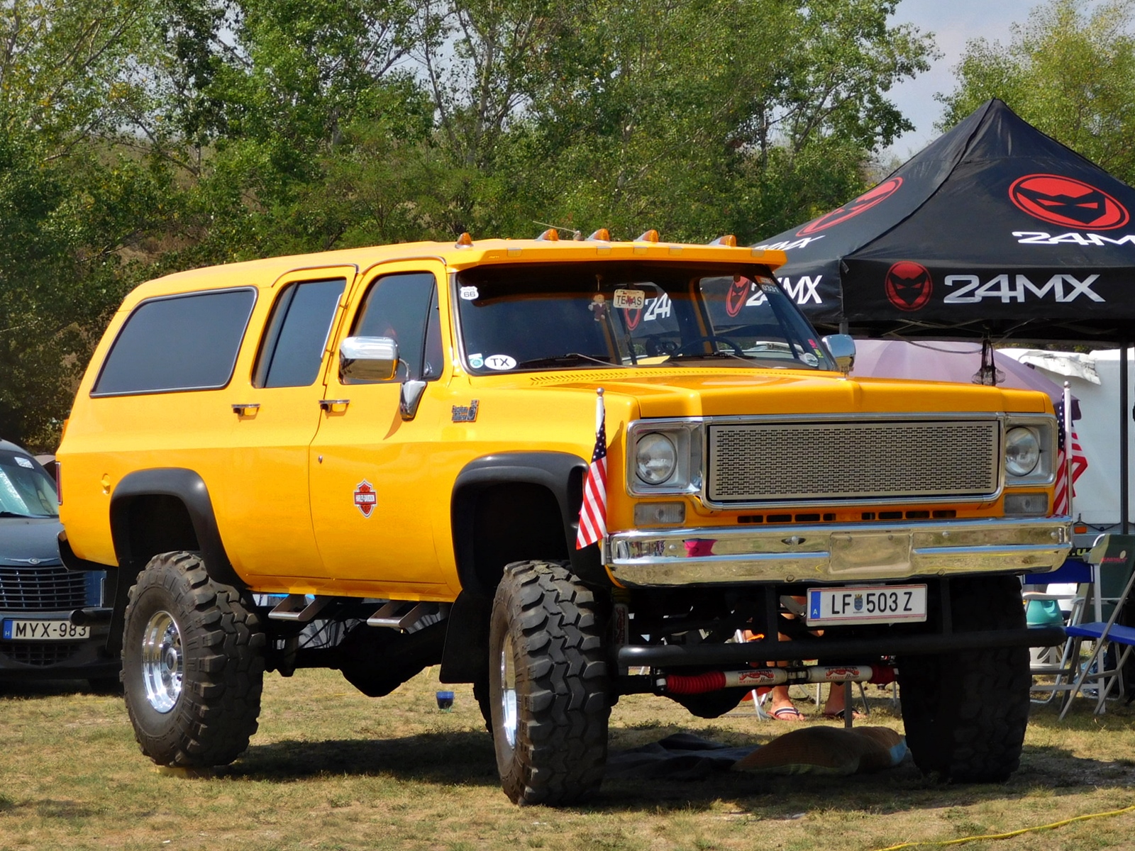 LF 503 Z, GMC Suburban 7th gen, 1972–1991