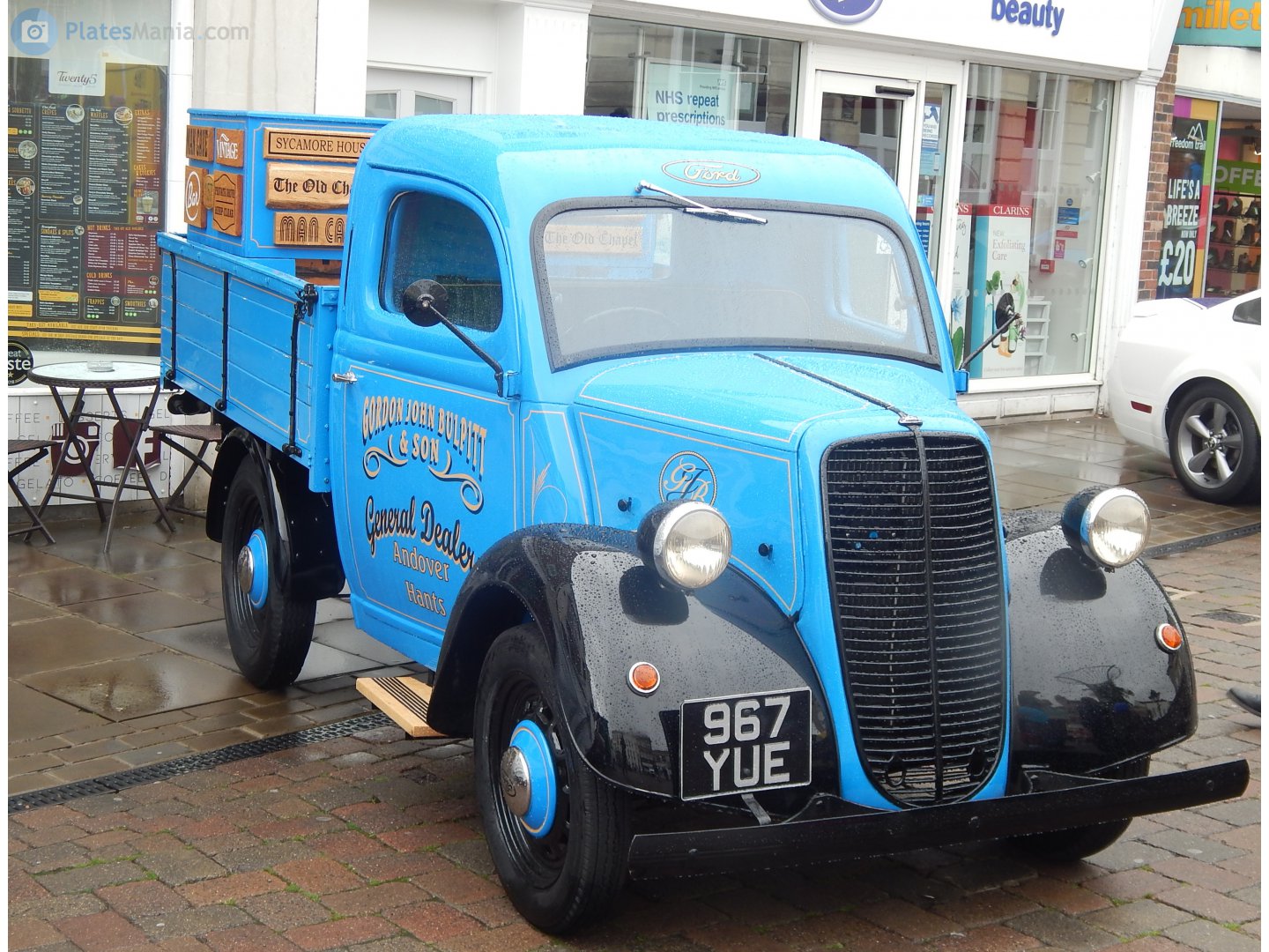 967YUE, Fordson E83W 