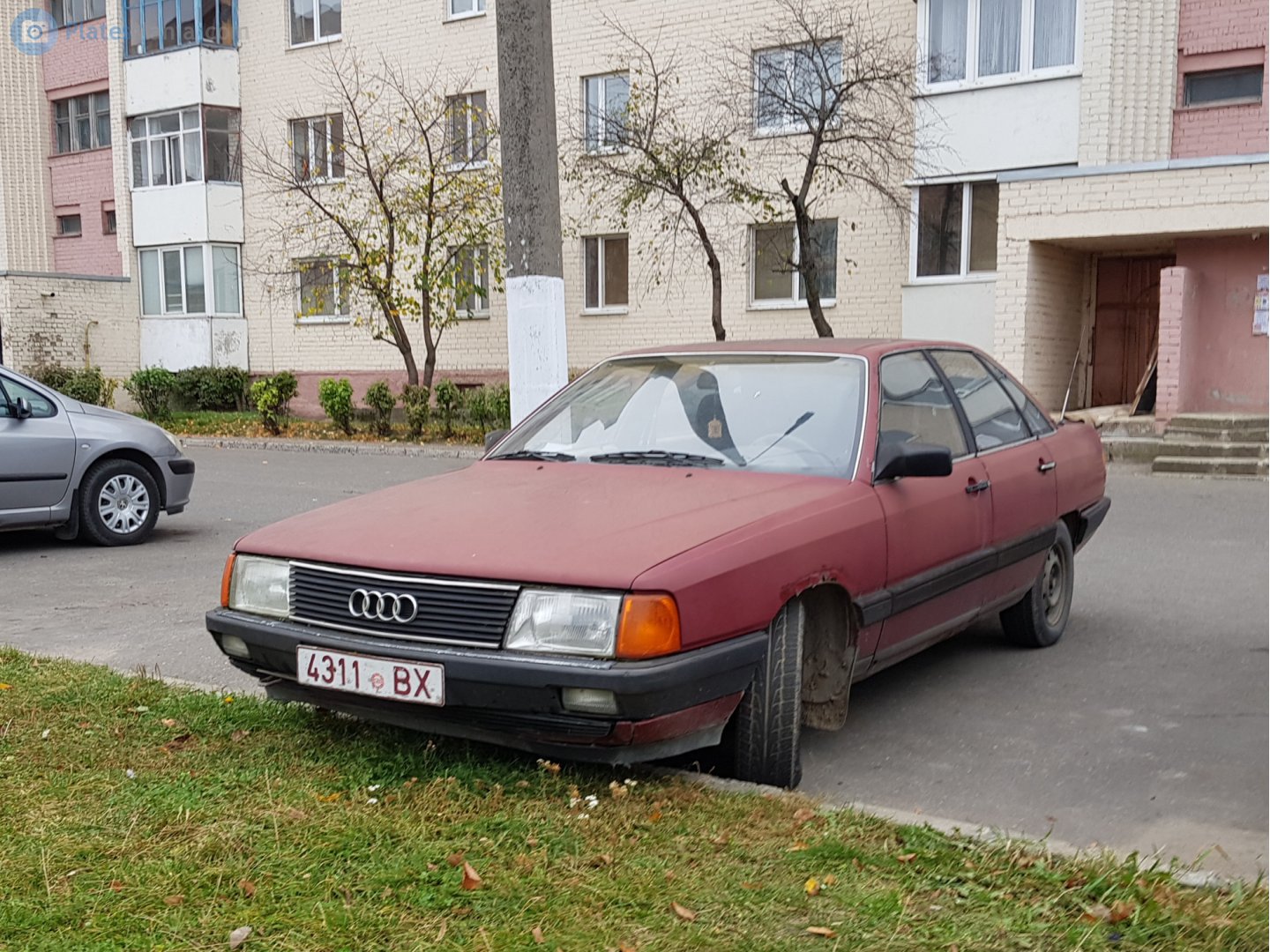 4311 BX, Audi 100 3rd gen Sedan (C3/44), 1982–1991