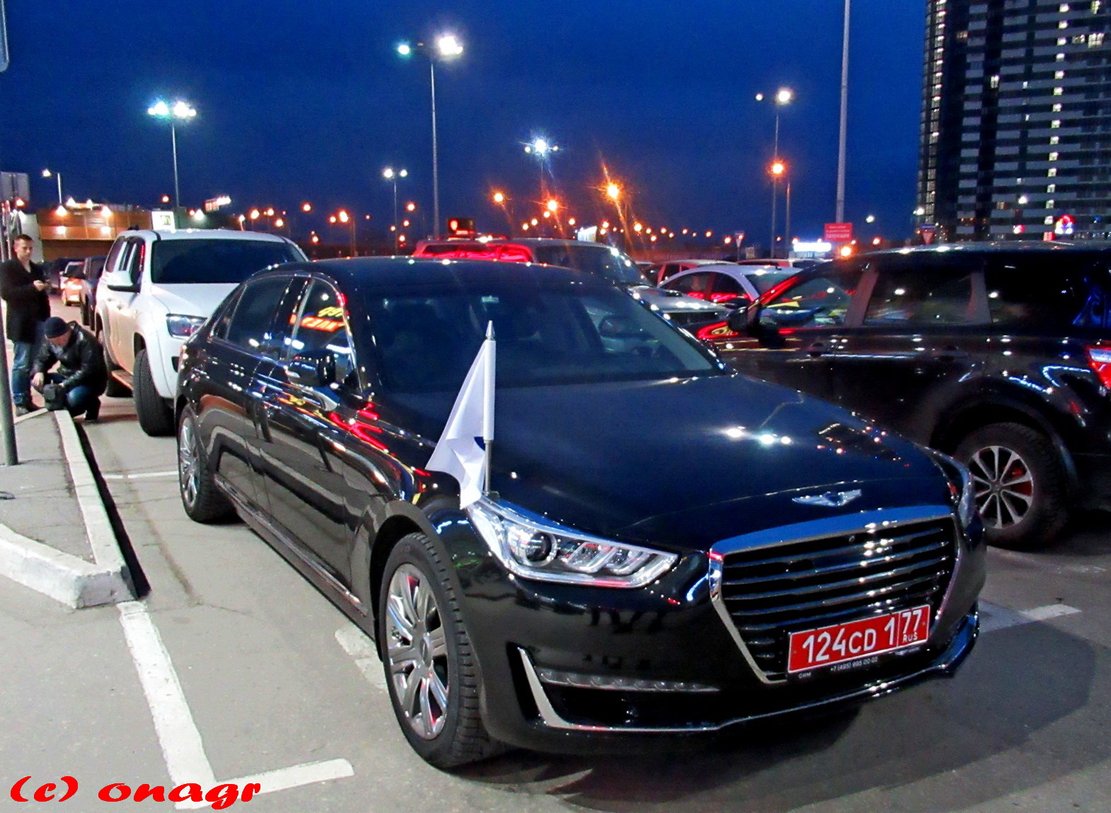 124 CD 1 77, Genesis G90 1st gen (HI), 2016–2019