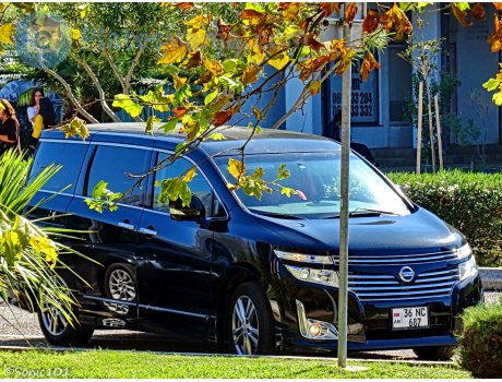 36 NC 687, Nissan Elgrand