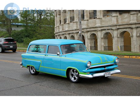 SEW MAN, Ford Ranch Wagon