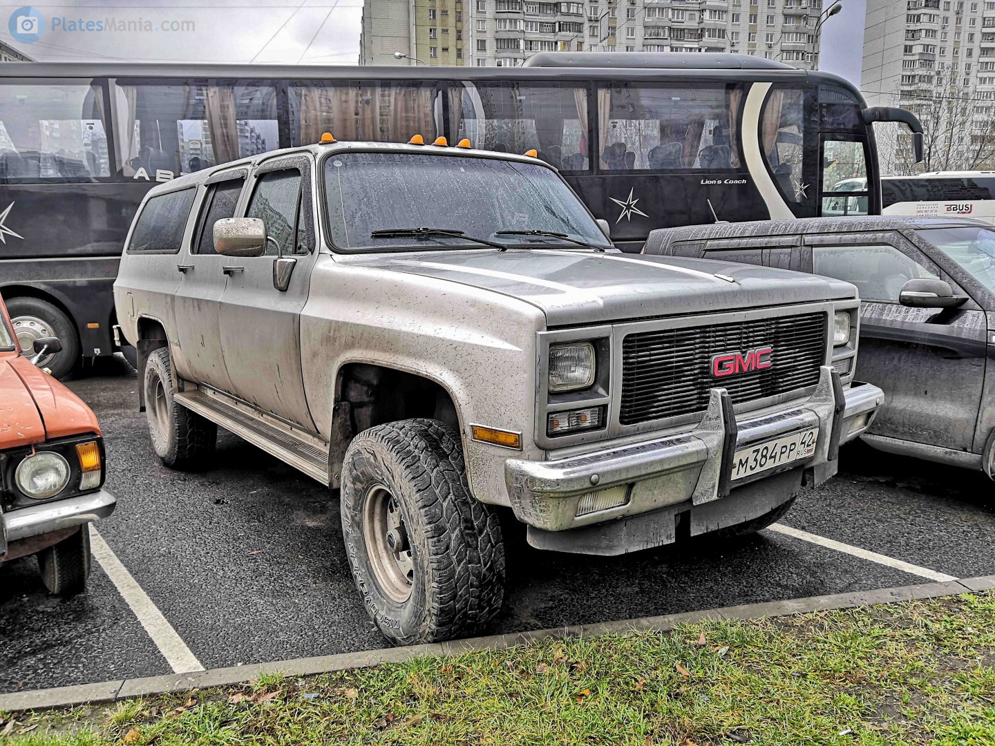 м 384 рр 42, GMC Suburban 7th gen, 1972–1991