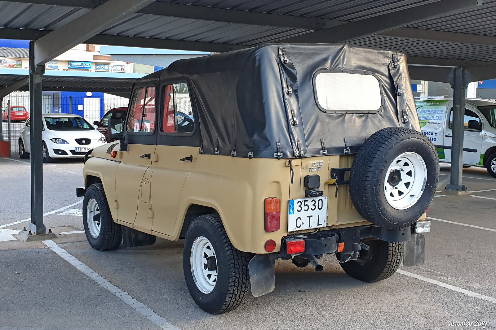 3530 CTL, UAZ 469/3151 469, 1972–1985