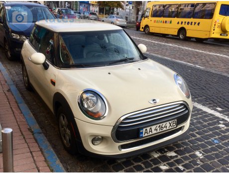 AA 4164 XB, MINI Hatch