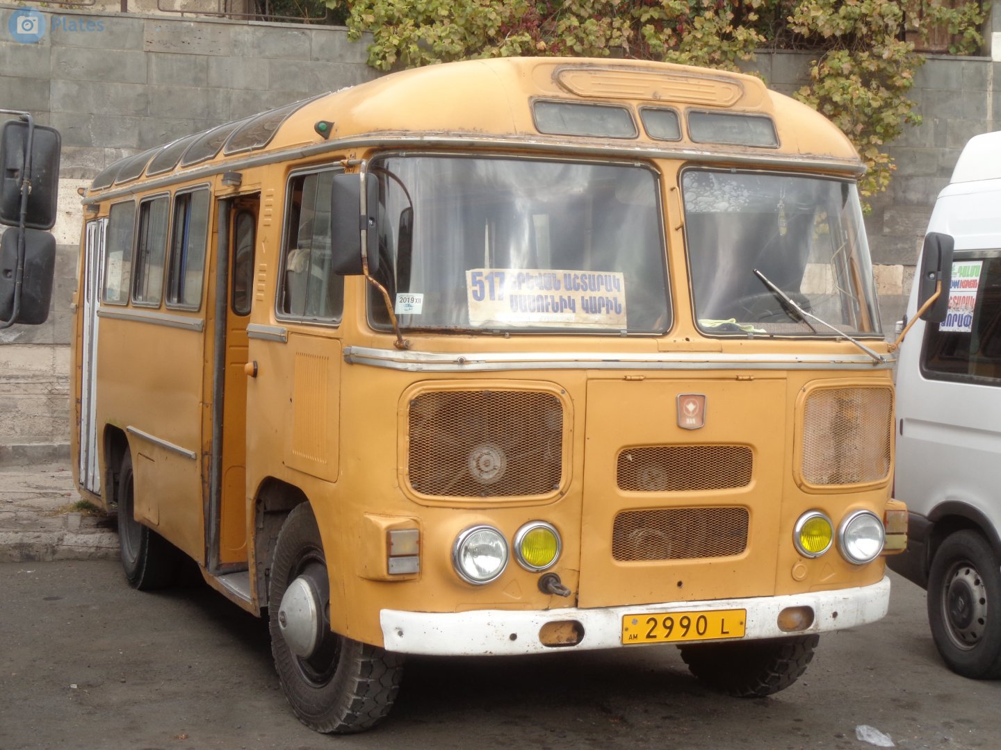 2990 L, PAZ 672 