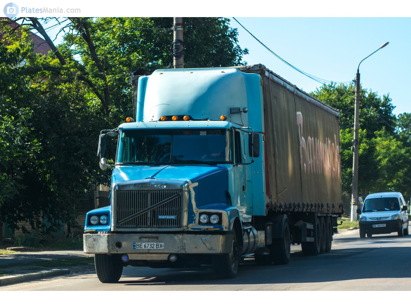 BE 6732 BX, Volvo White/GMC 