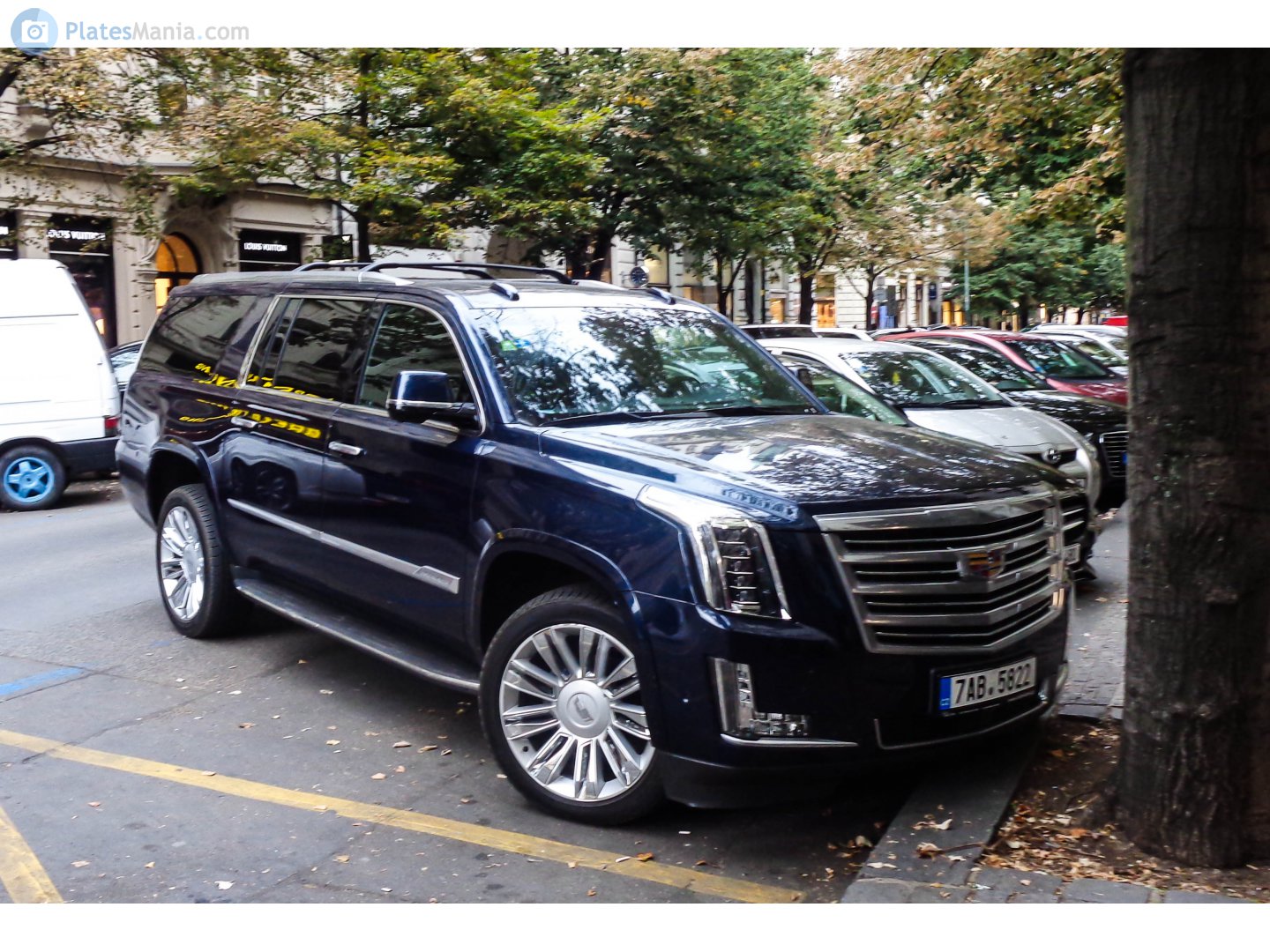 7AB 5822, Cadillac Escalade 4th gen (GMTK2XL), 2014–2020