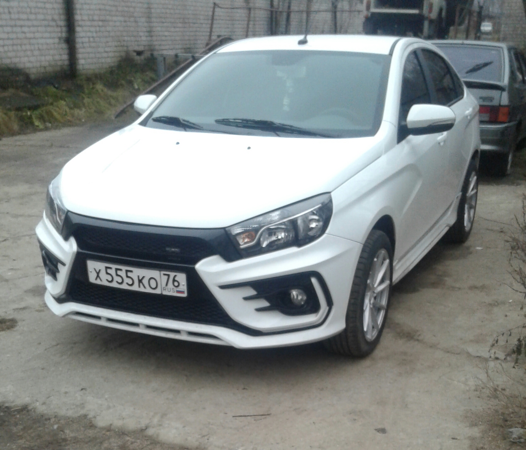 х 555 ко 76, Lada (VAZ) Vesta 1st gen Sedan (GFL), 2015–2022