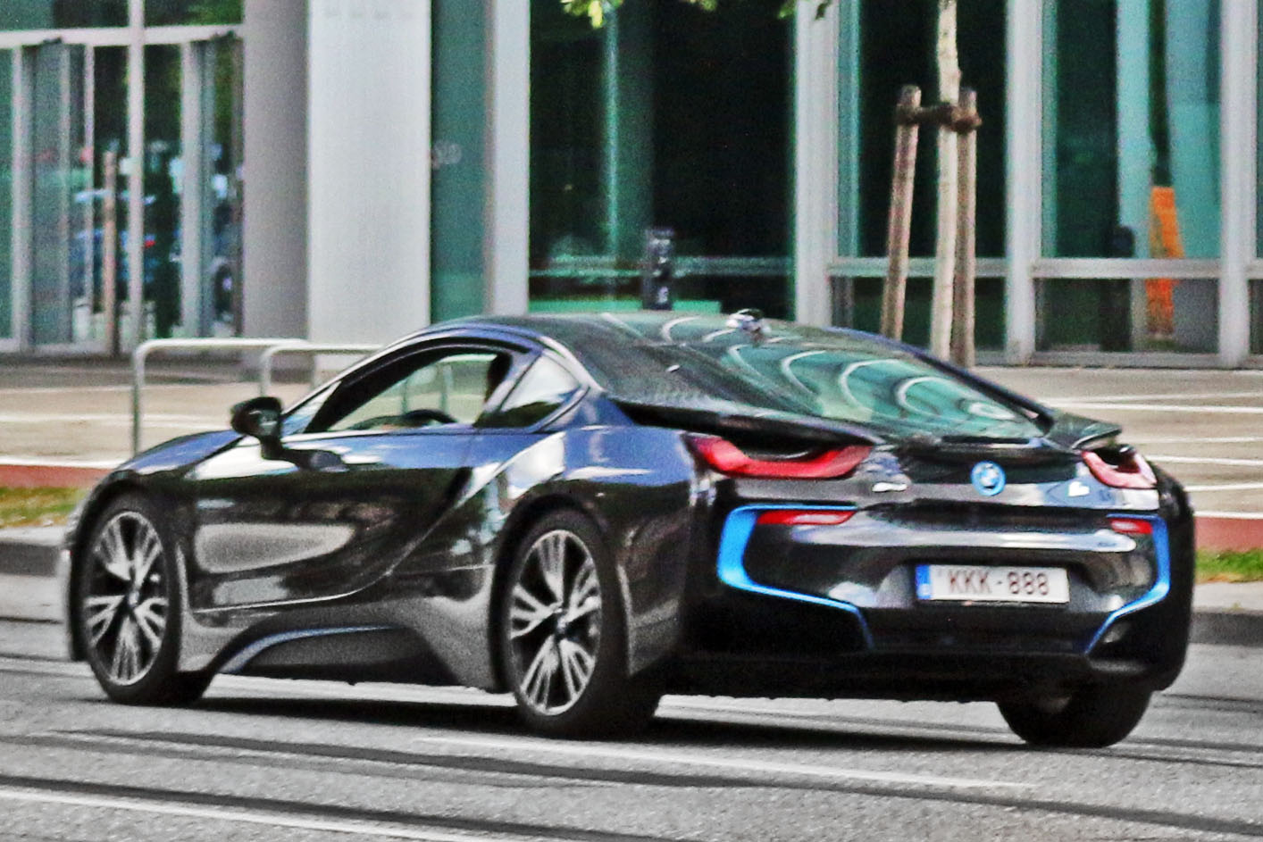 KKK-888, BMW i8 1st gen Coupé (I12), 2014–2020